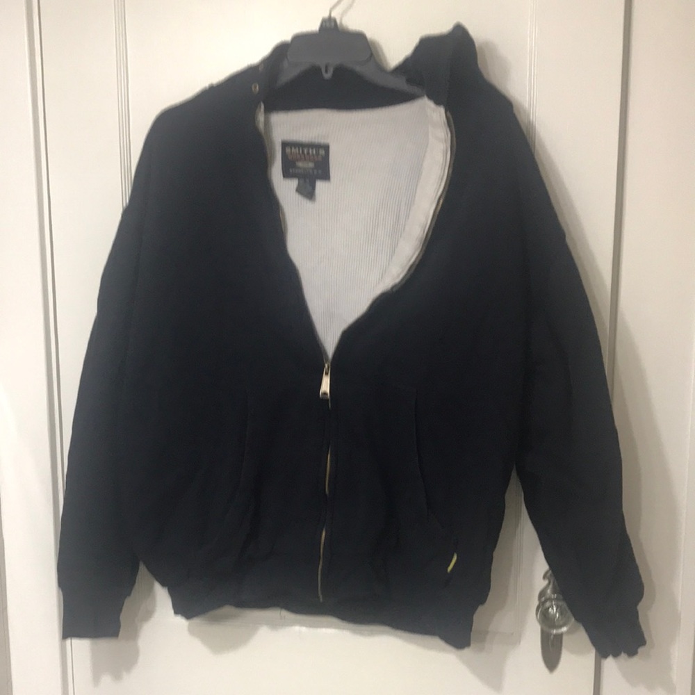Smith’s sweatshirt with zipper